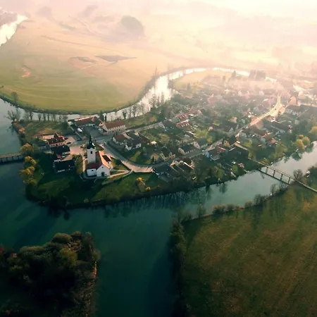 Apartment Kostanjevica Na Krki *